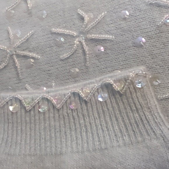 Mark1 1950s lined cardigan sweater in pale blue with hand beaded detail. - Picture 6 of 13